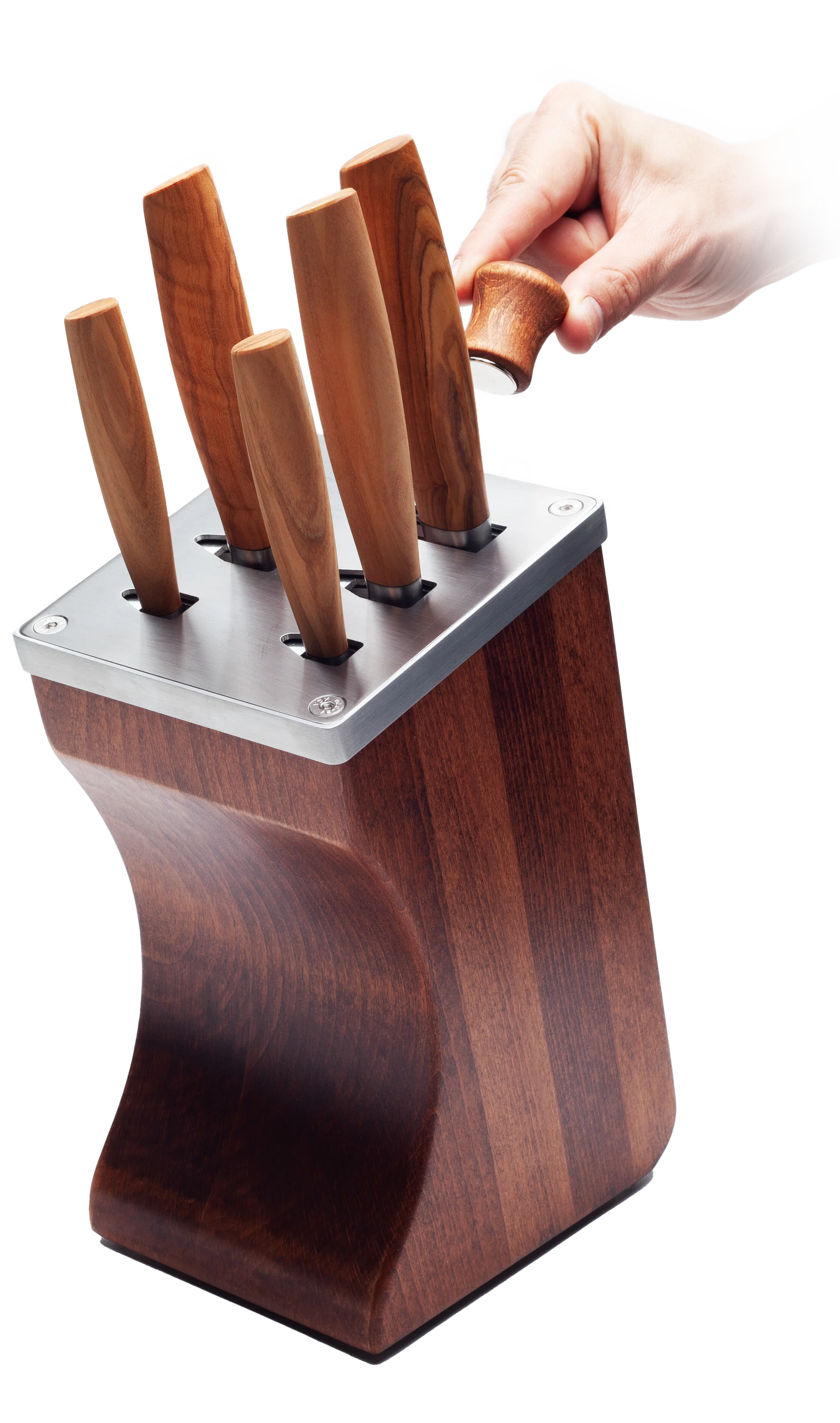 Hand entnimmt Messer aus Dravone Block – einfache Entnahme